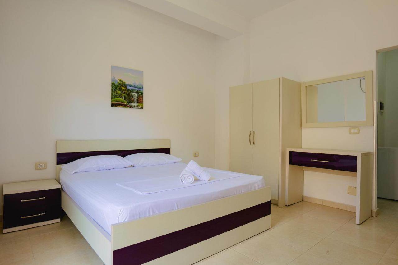 Hotel Argjiro Sarandë Exterior foto