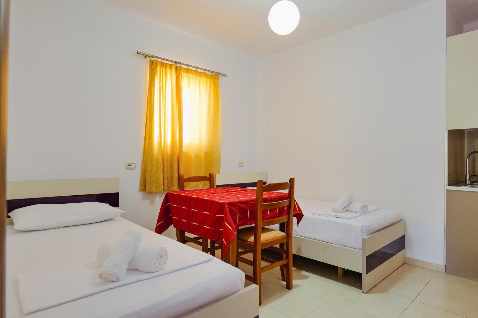 Hotel Argjiro Sarandë Exterior foto