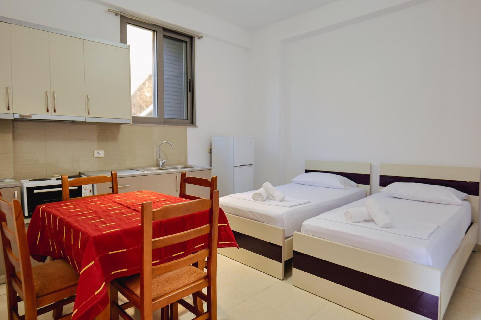 Hotel Argjiro Sarandë Exterior foto