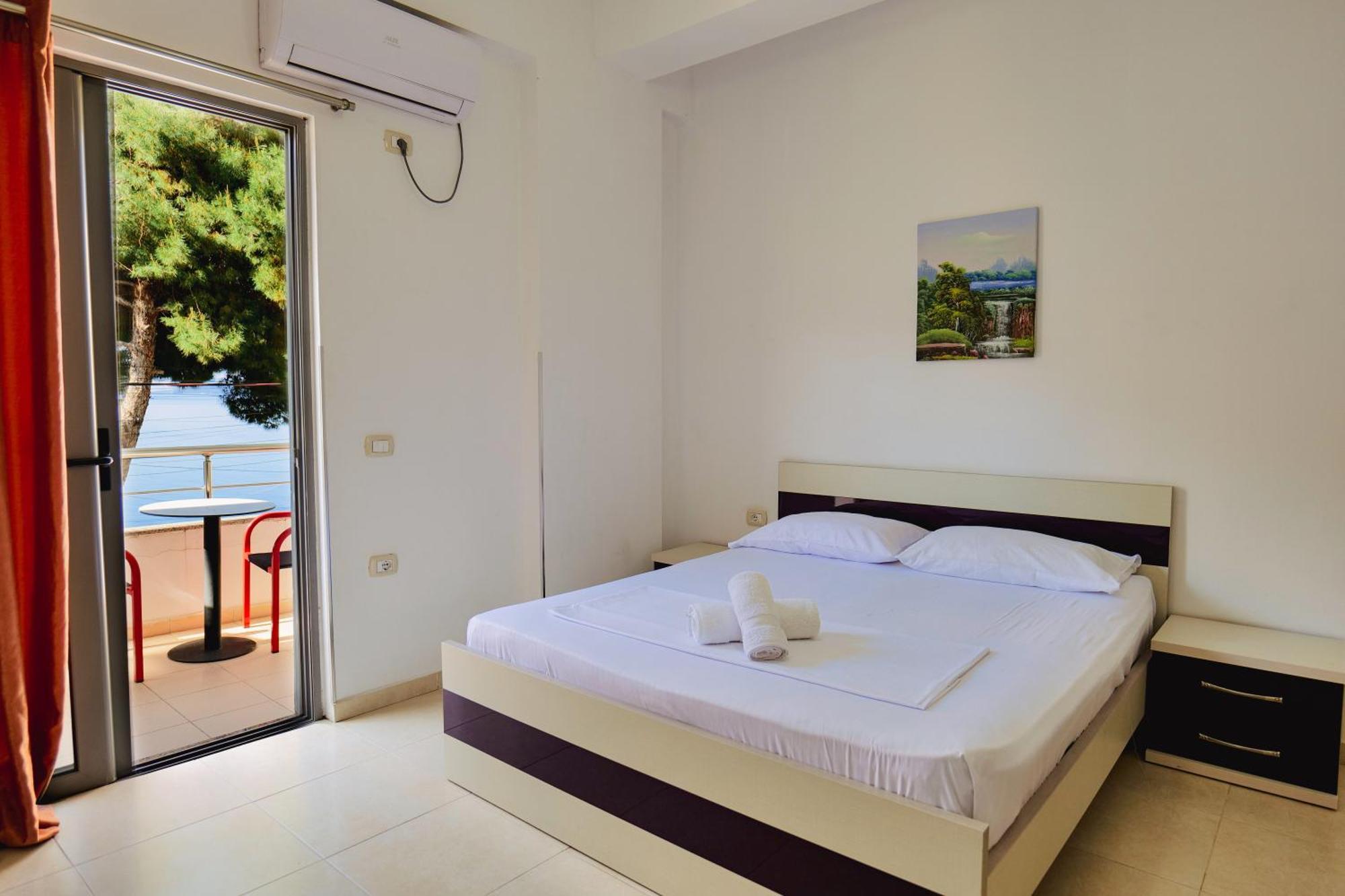 Hotel Argjiro Sarandë Exterior foto