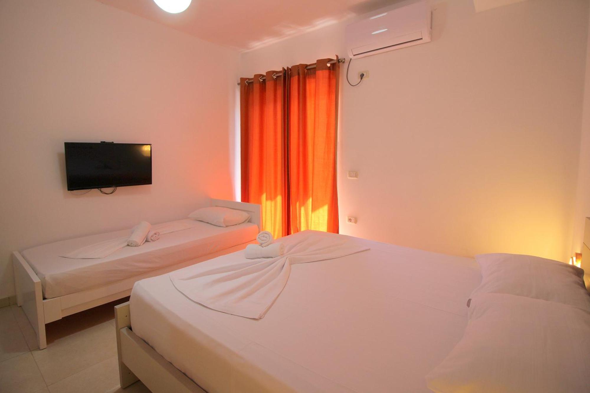 Hotel Argjiro Sarandë Exterior foto
