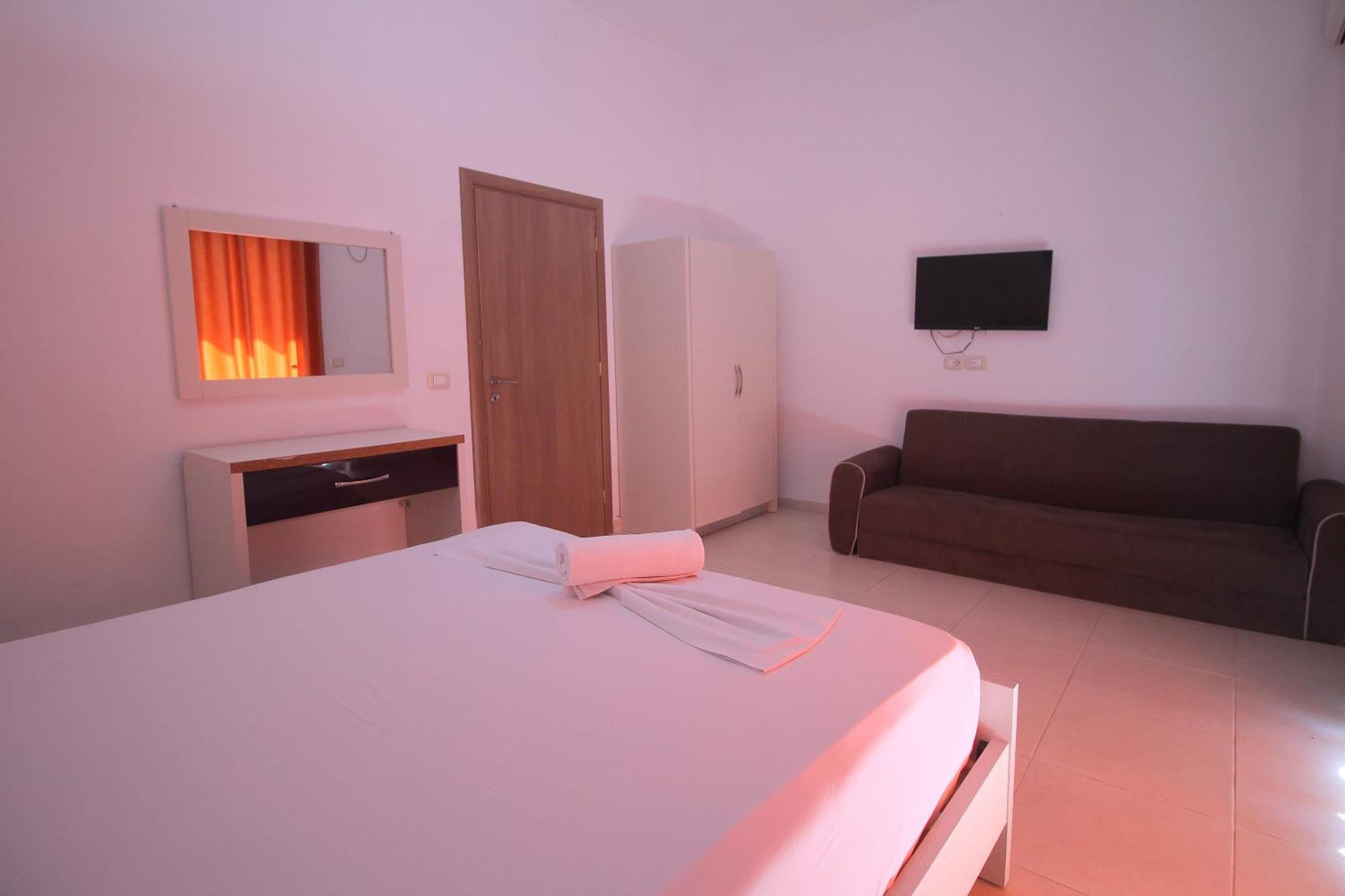Hotel Argjiro Sarandë Exterior foto