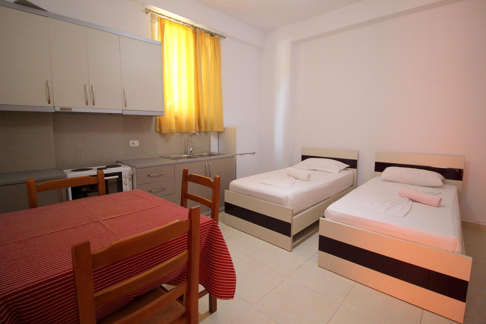 Hotel Argjiro Sarandë Exterior foto