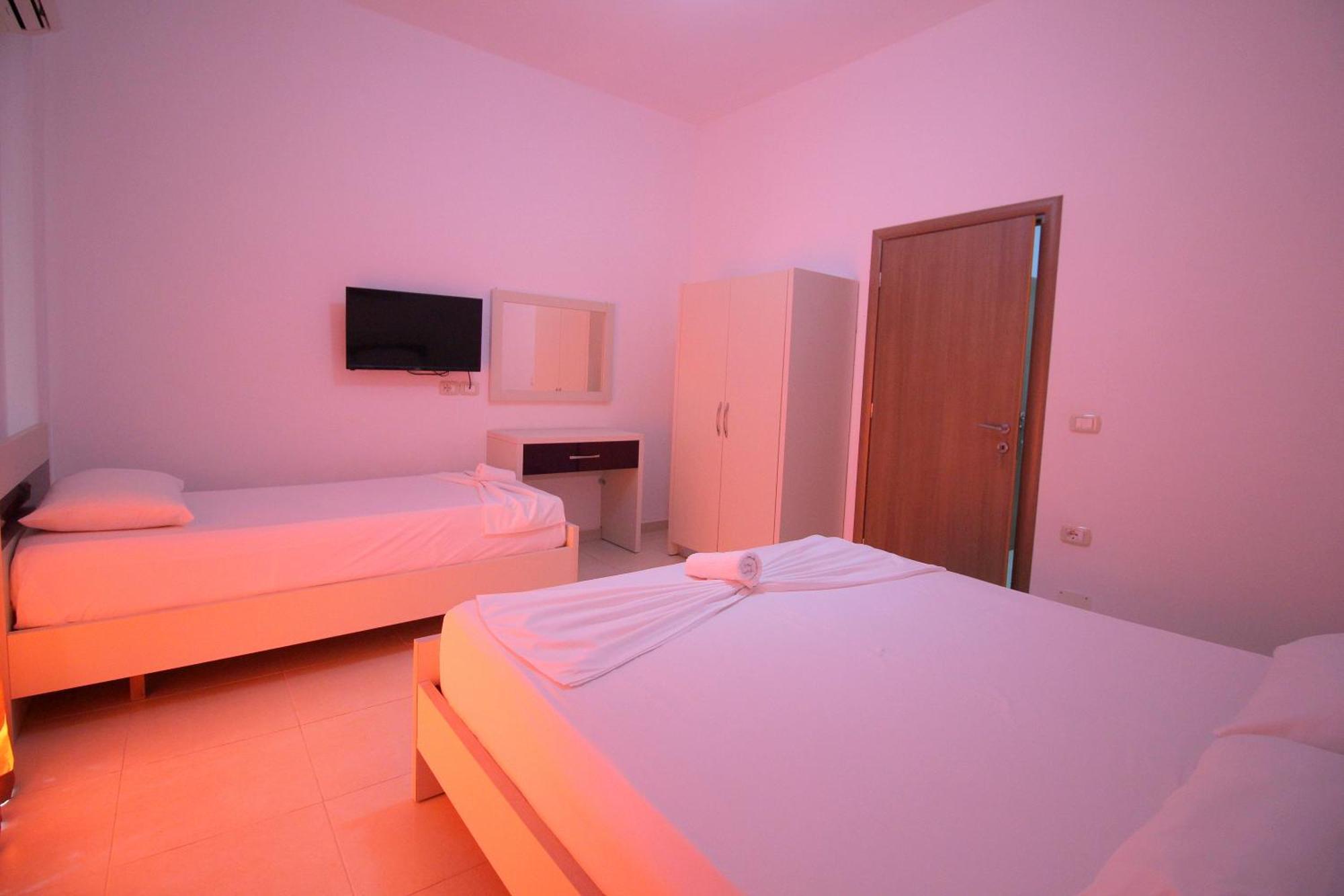 Hotel Argjiro Sarandë Exterior foto