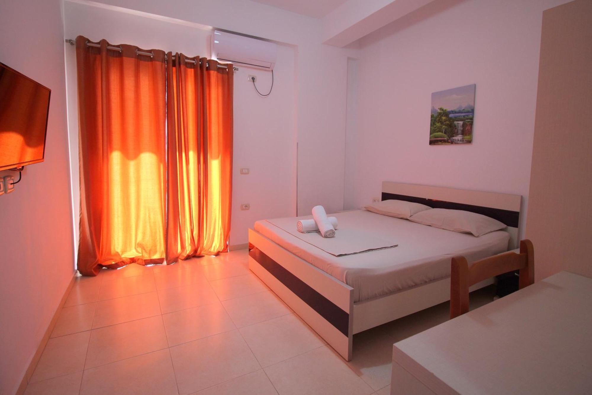Hotel Argjiro Sarandë Exterior foto